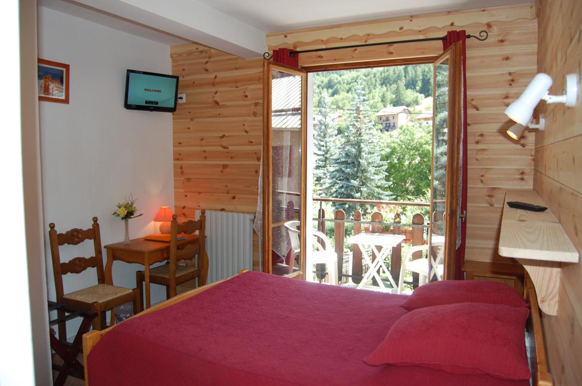 Au Bon Logis Hotel ริซูล ภายนอก รูปภาพ