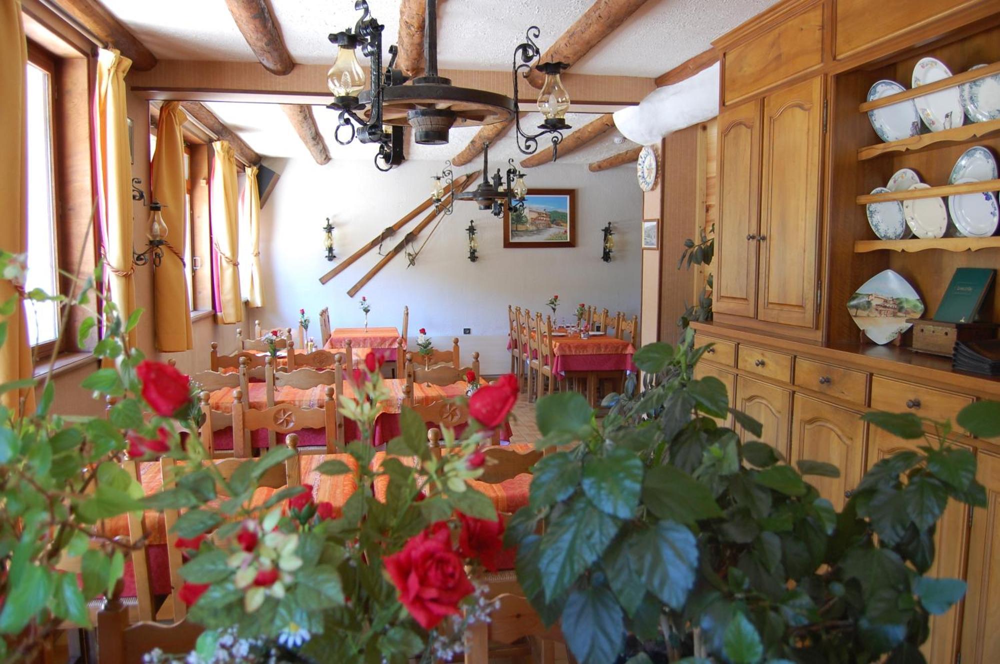 Au Bon Logis Hotel ริซูล ภายนอก รูปภาพ